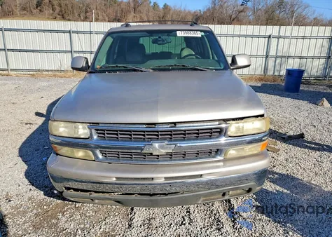 2005 Chevrolet Tahoe C1500 из США, поврежденный, VIN 1GNEC13TX5R129642